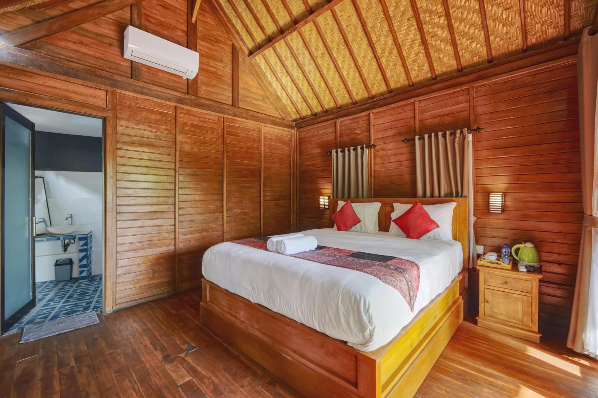 Ss Pangket Bungalow Toyapakeh ห้อง รูปภาพ